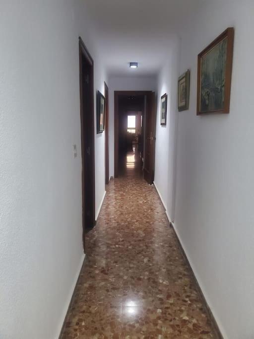 Lovely Bedroom In A Shared Apartment In The Center Of Alicante Esterno foto