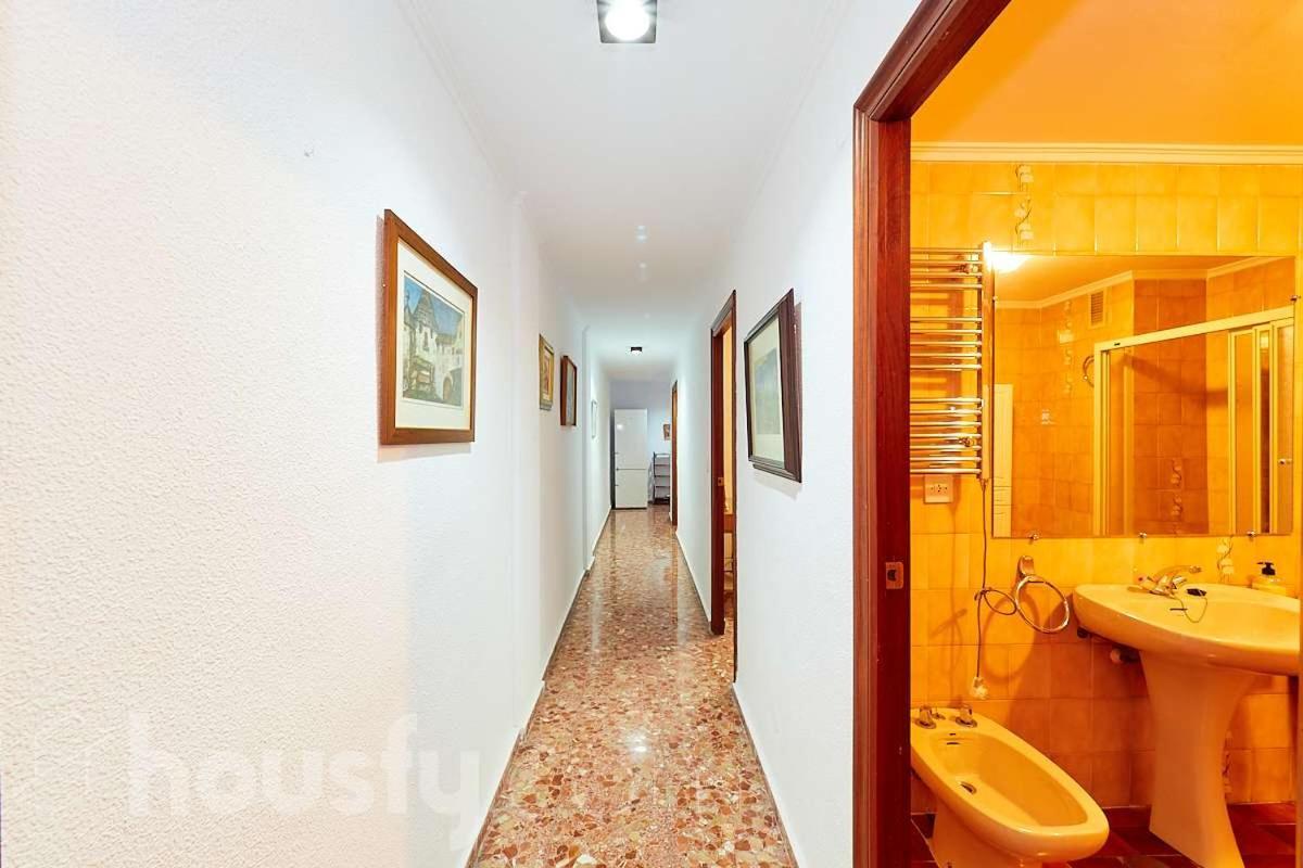 Lovely Bedroom In A Shared Apartment In The Center Of Alicante Esterno foto