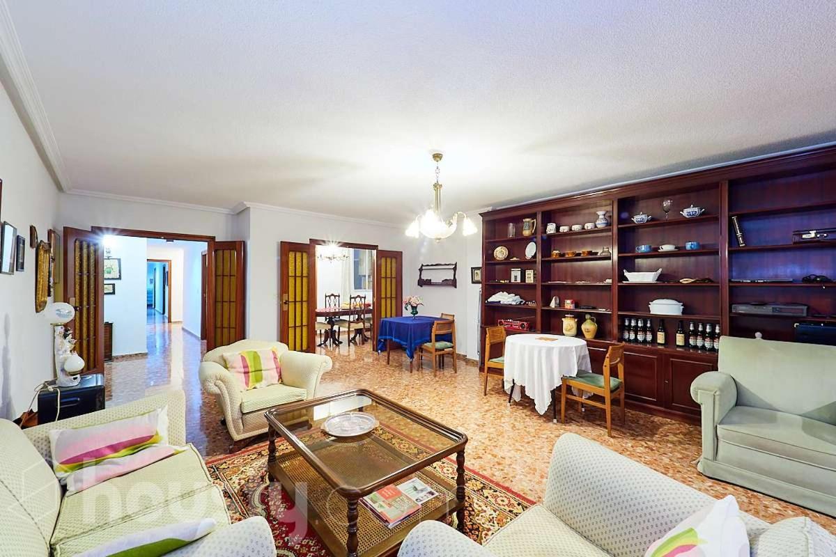 Lovely Bedroom In A Shared Apartment In The Center Of Alicante Esterno foto