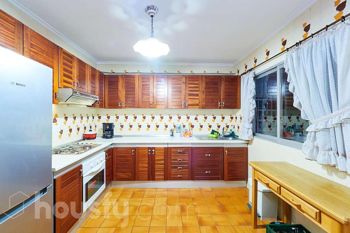 Lovely Bedroom In A Shared Apartment In The Center Of Alicante Esterno foto