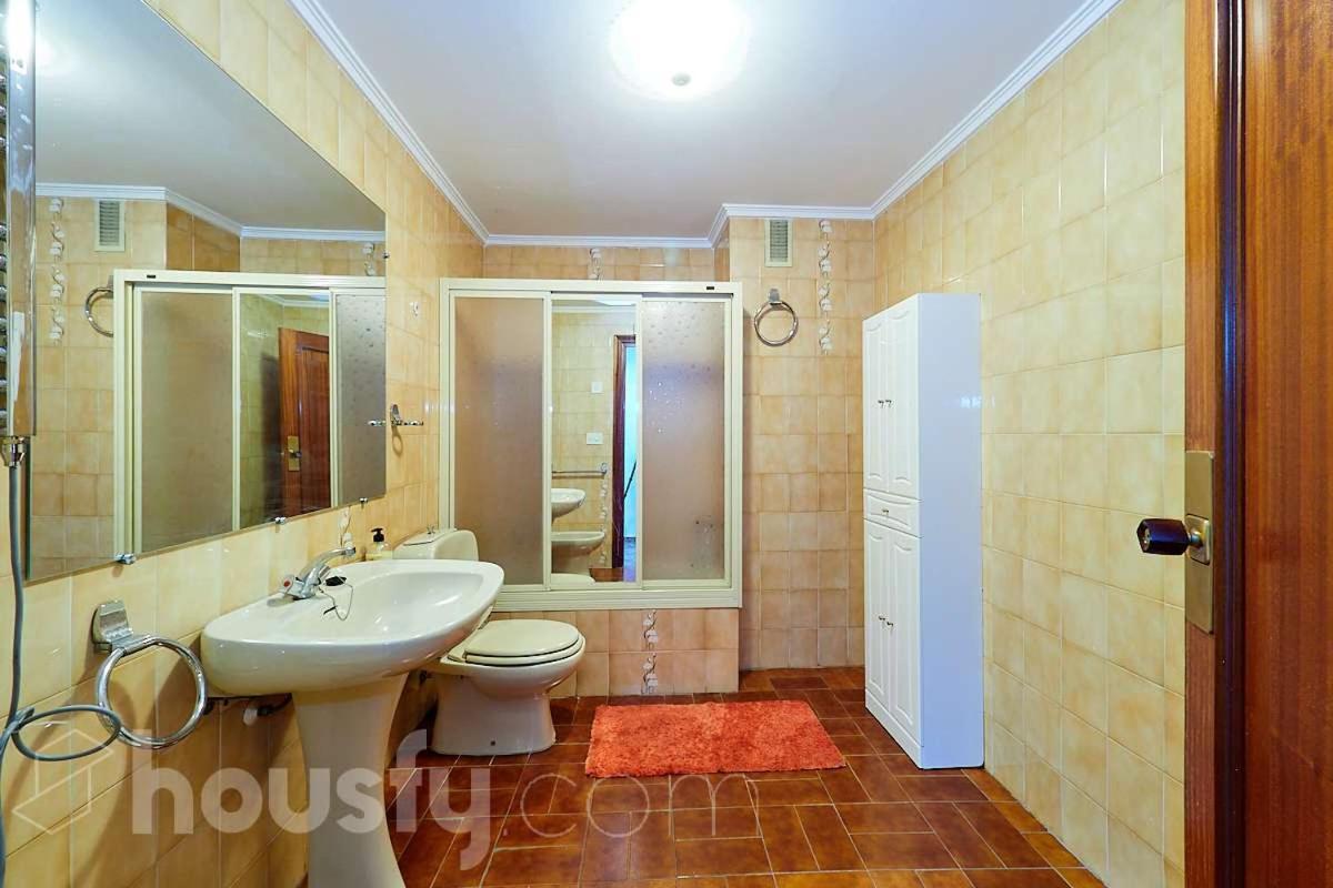 Lovely Bedroom In A Shared Apartment In The Center Of Alicante Esterno foto